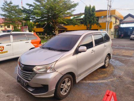Tim Klewang Polresta Padang Tangkap Pelaku Pencurian Mobil  Dalam Waktu Kurang 24 Jam
