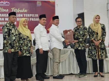 Sah! Welly Suhery-Parulian Dalimunte Ditetapkan KPU Menjadi  Bupati dan Wakil Bupati Pasaman Periode 2025-2030