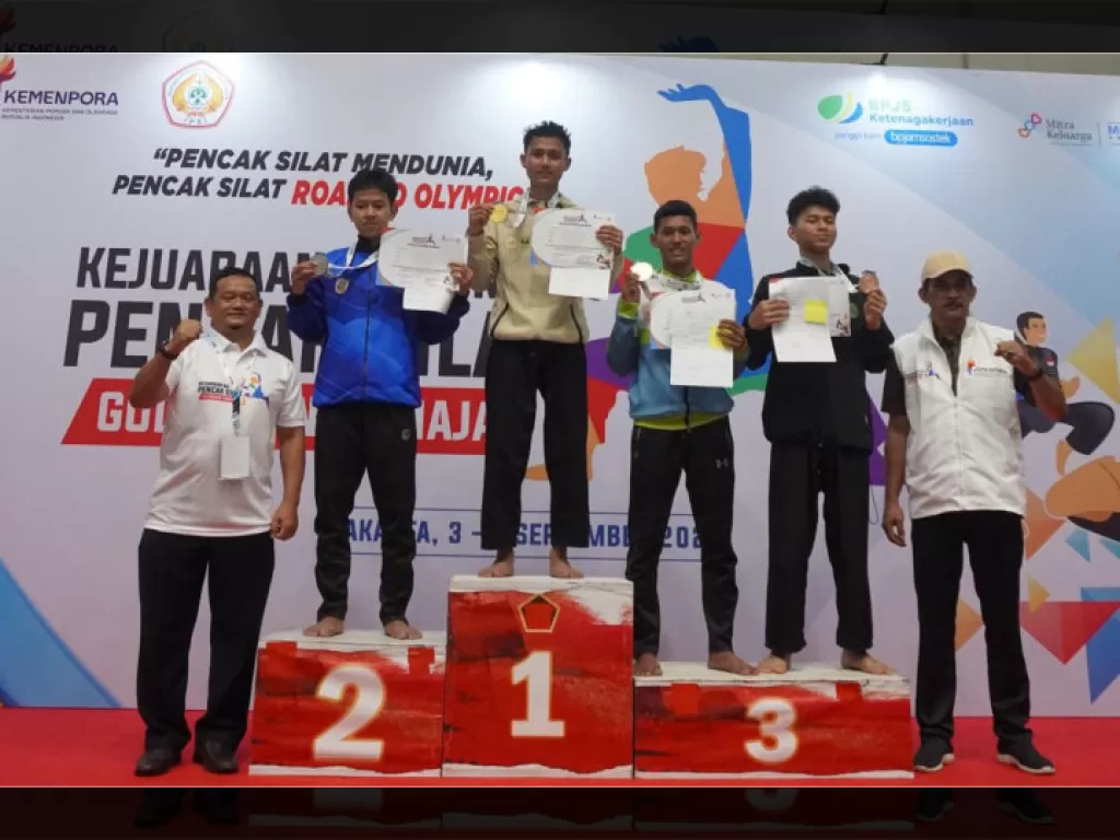 Sumatera Barat Ukir Sejarah di Kejurnas Pencak Silat Remaja 2025