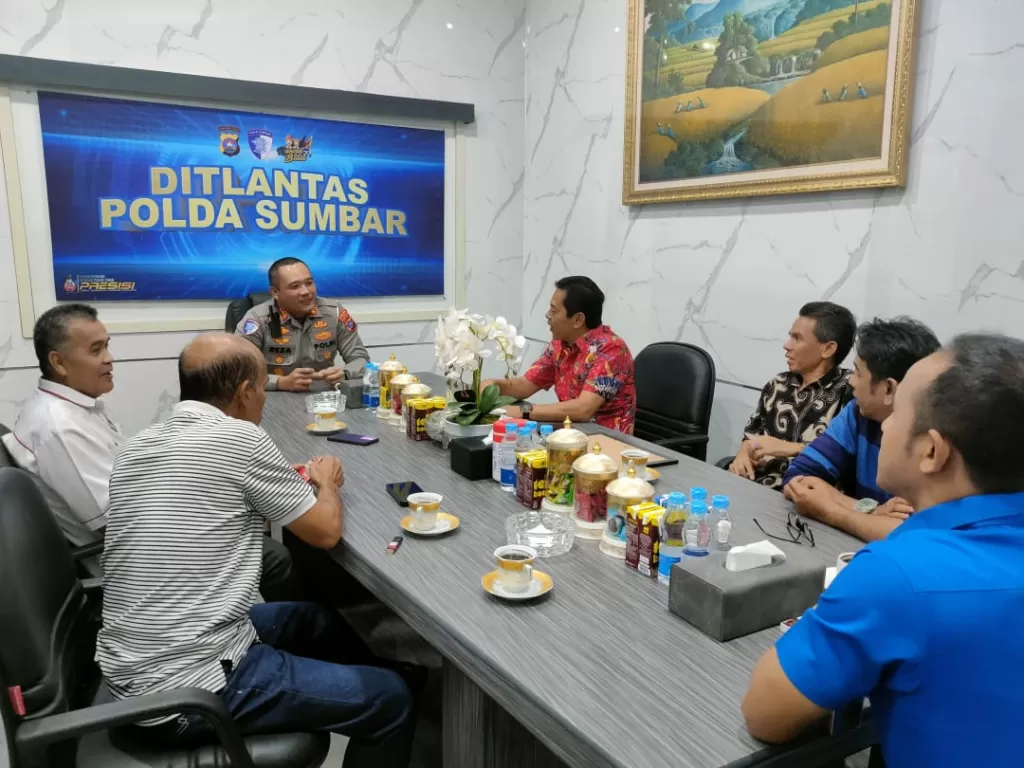 Rombongan PWI diterima Dirlantas Polda Sumbar