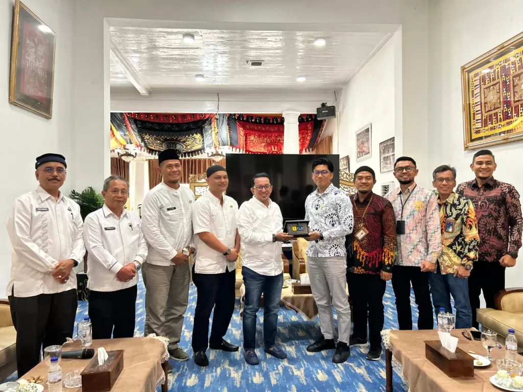Dongkrak Ekonomi Daerah, PLN Gandeng Pemkab Tanah Datar Akselerasi Konversi ke Listrik