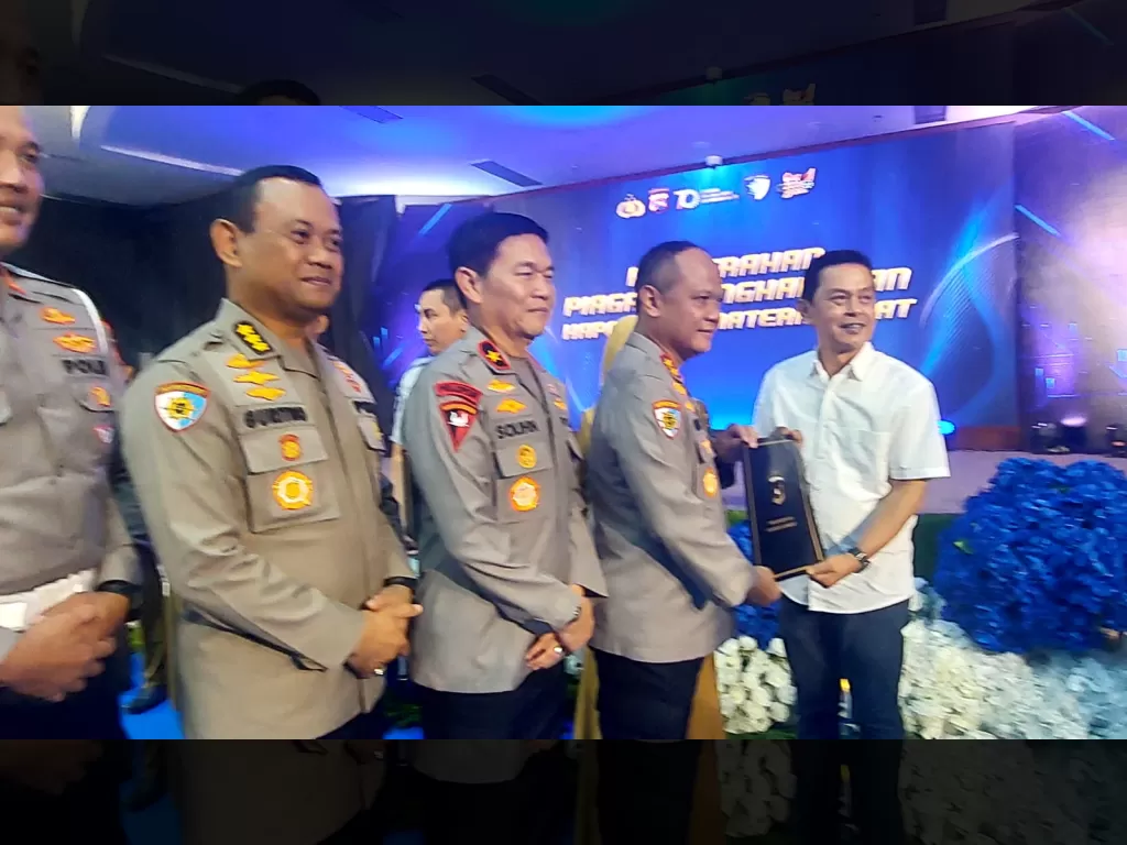 Ketua PWI Sumbar Terima Apresiasi dari Ditlantas Polda Sumbar