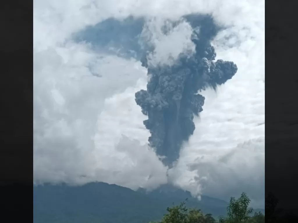 Gunung Marapi Kembali Erupsi, Abu Vulkanik Capai 1.000 Meter