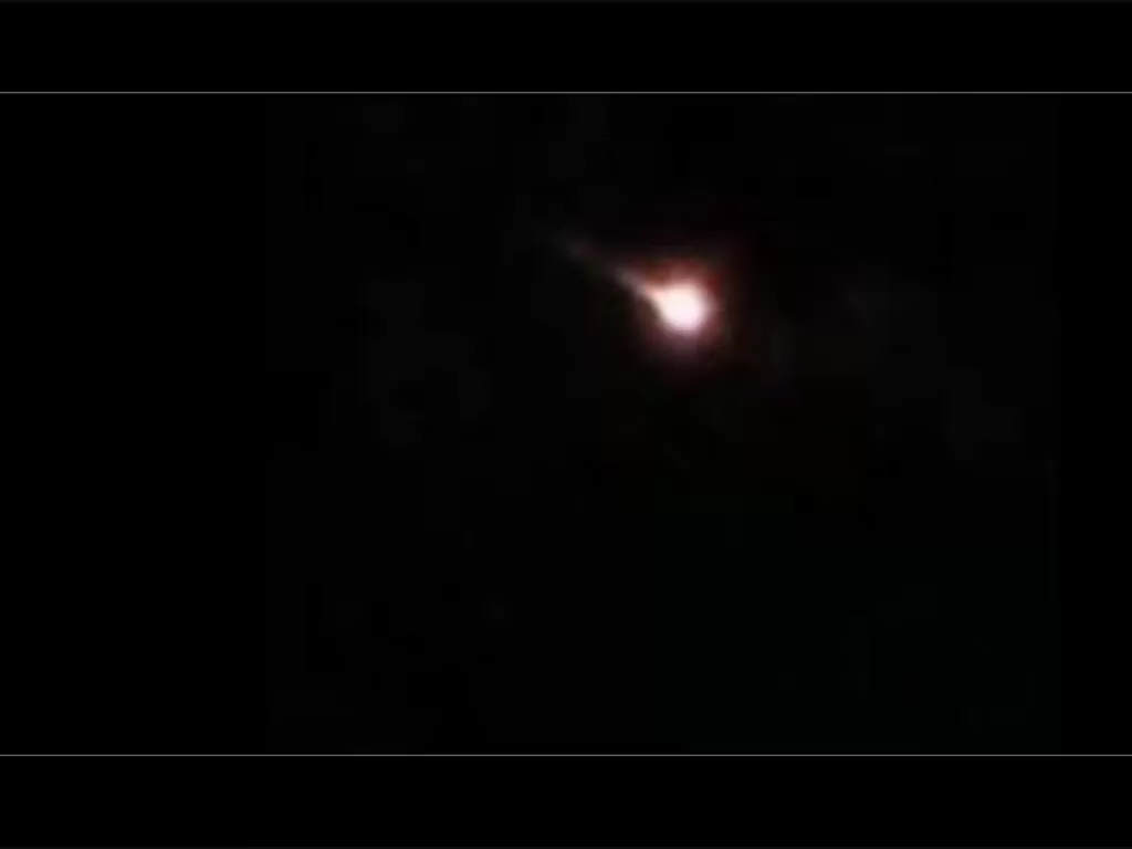 Bola Api dan Dentuman Mengerikan di Langit Cirebon, Diduga Meteor Jatuh